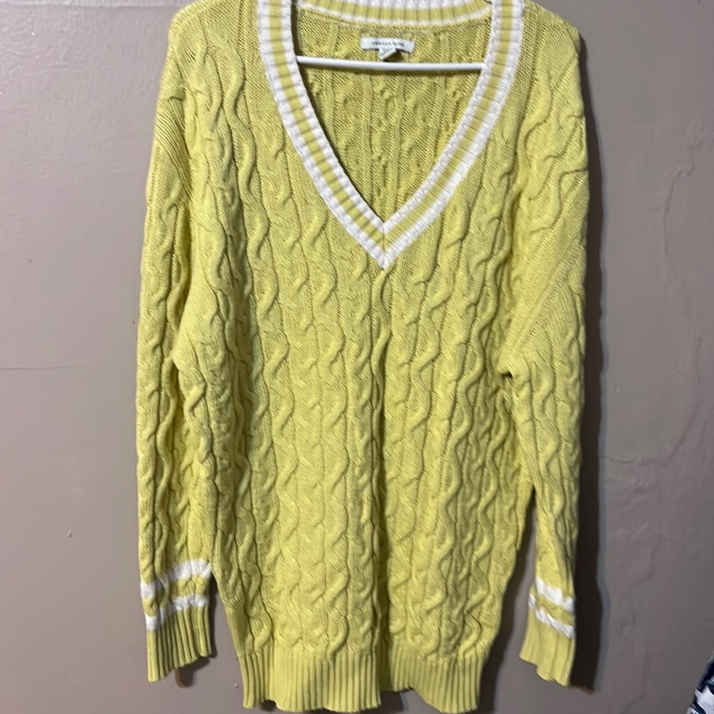 American Eagle yellow and white oversized v neck sweater size medium